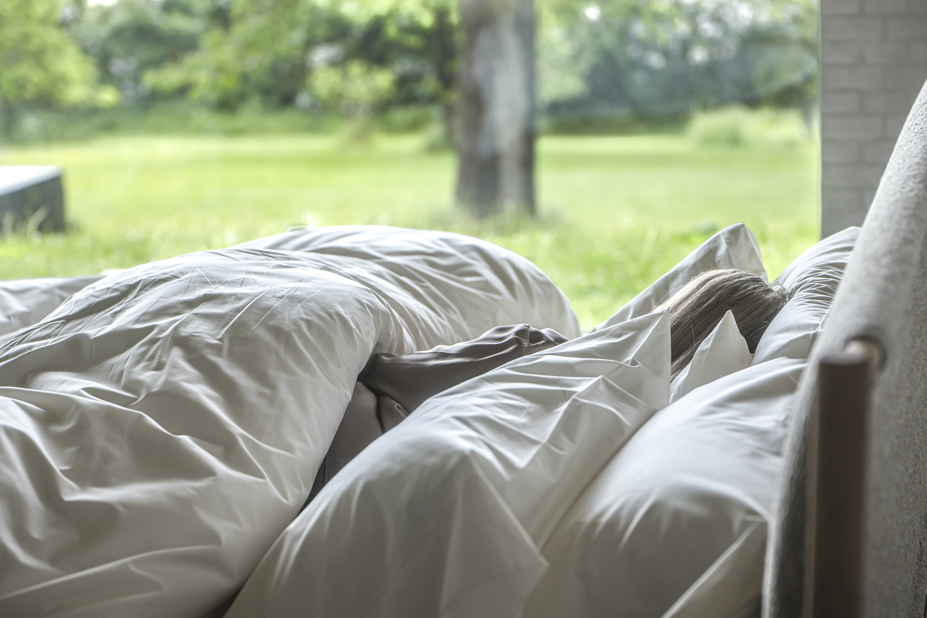bed-continental-dux-80-sustainable-comfort-pie-comfort-astoria-headboard-model-2.JPG